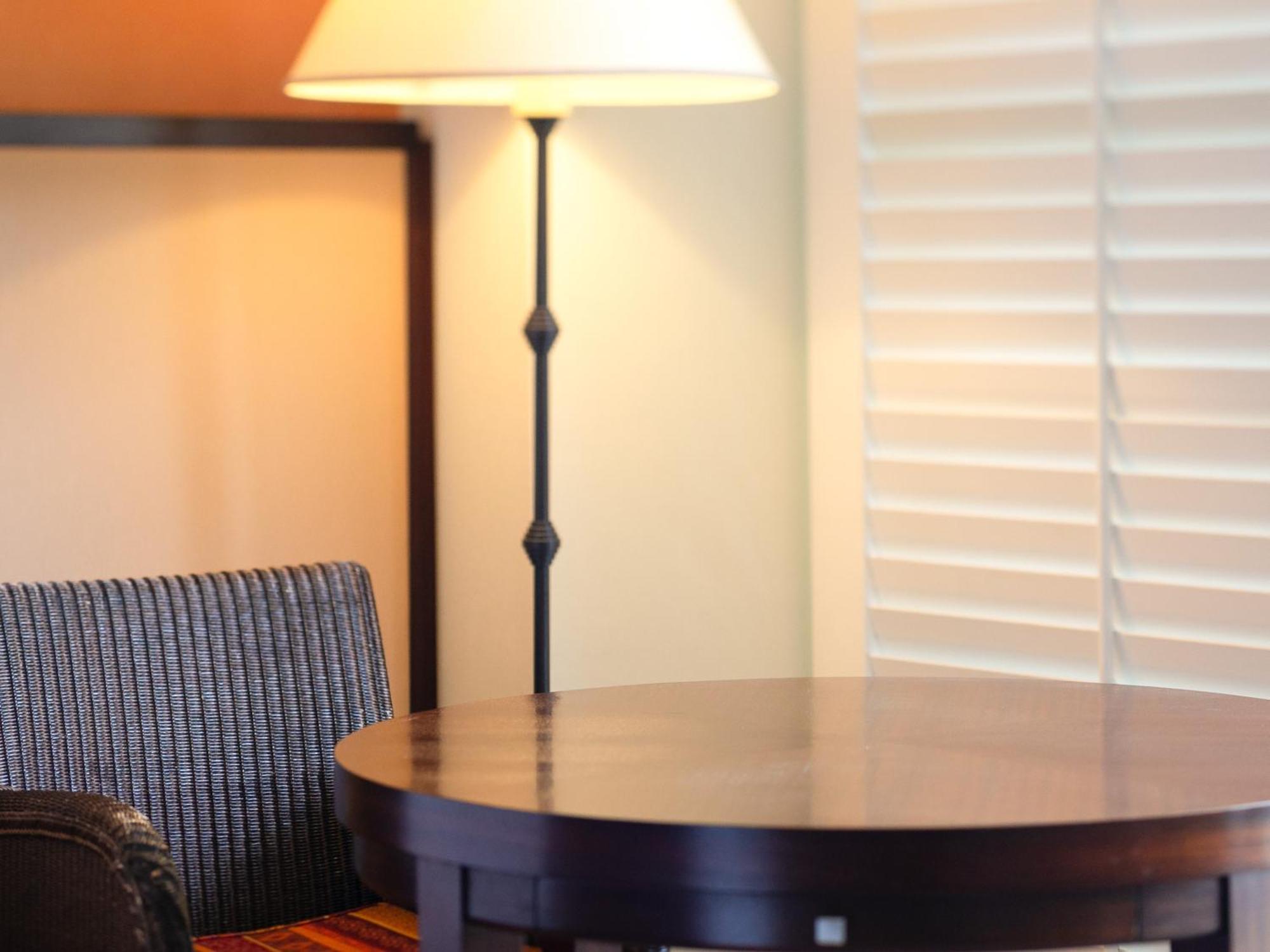 Hotel Nikko Alivila Yomitan Exterior photo A table lamp