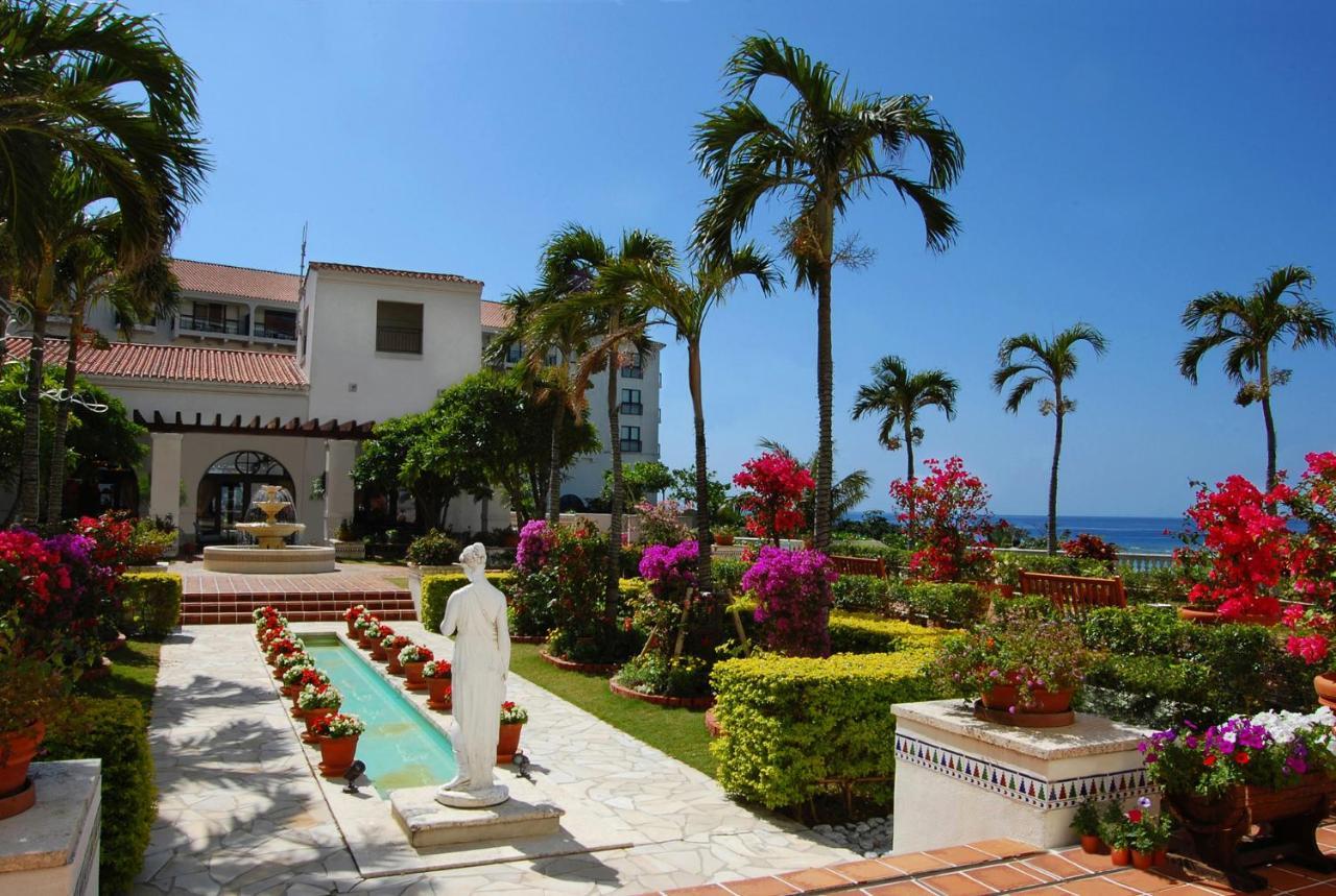 Hotel Nikko Alivila Yomitan Exterior photo Boca Raton Resort